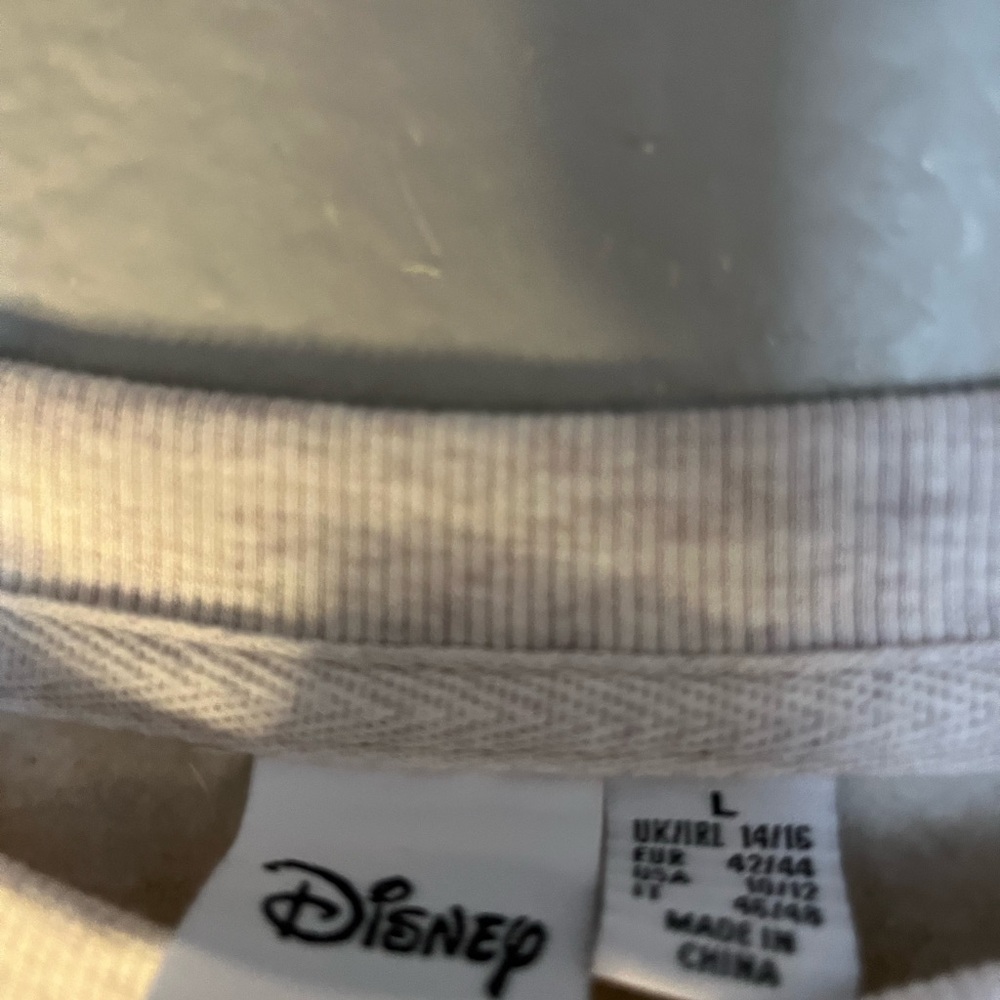 Disney sweater - Picture 3 of 3